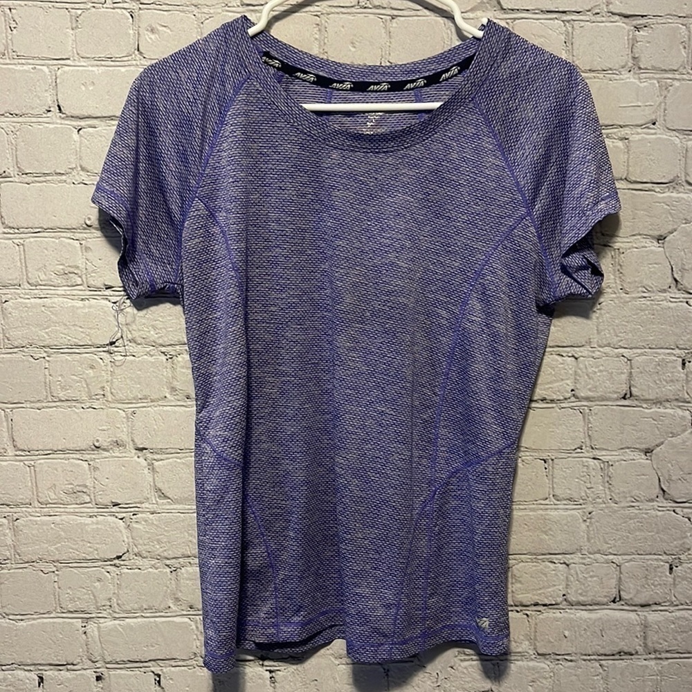 18) Avia Athletic Shirt Size Large